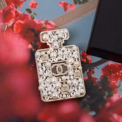 Replica Designer Chanel Brooch CE7506 JK2532Bb80